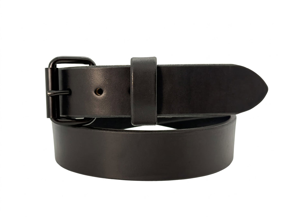 Black 1.5-inch harness leather belt in extra-thick 13–14oz full-grain leather with buckle.