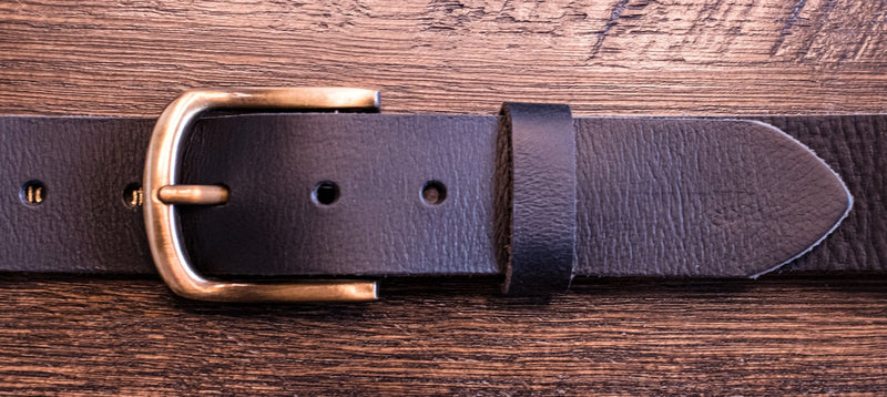 Heavy-duty D-shaped pin belt buckle for full-grain leather straps