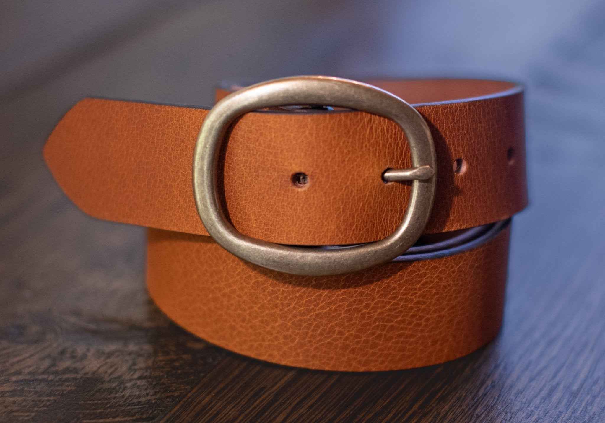 The Downhill: Full Grain Buffalo Leather Belt Center Bar 
