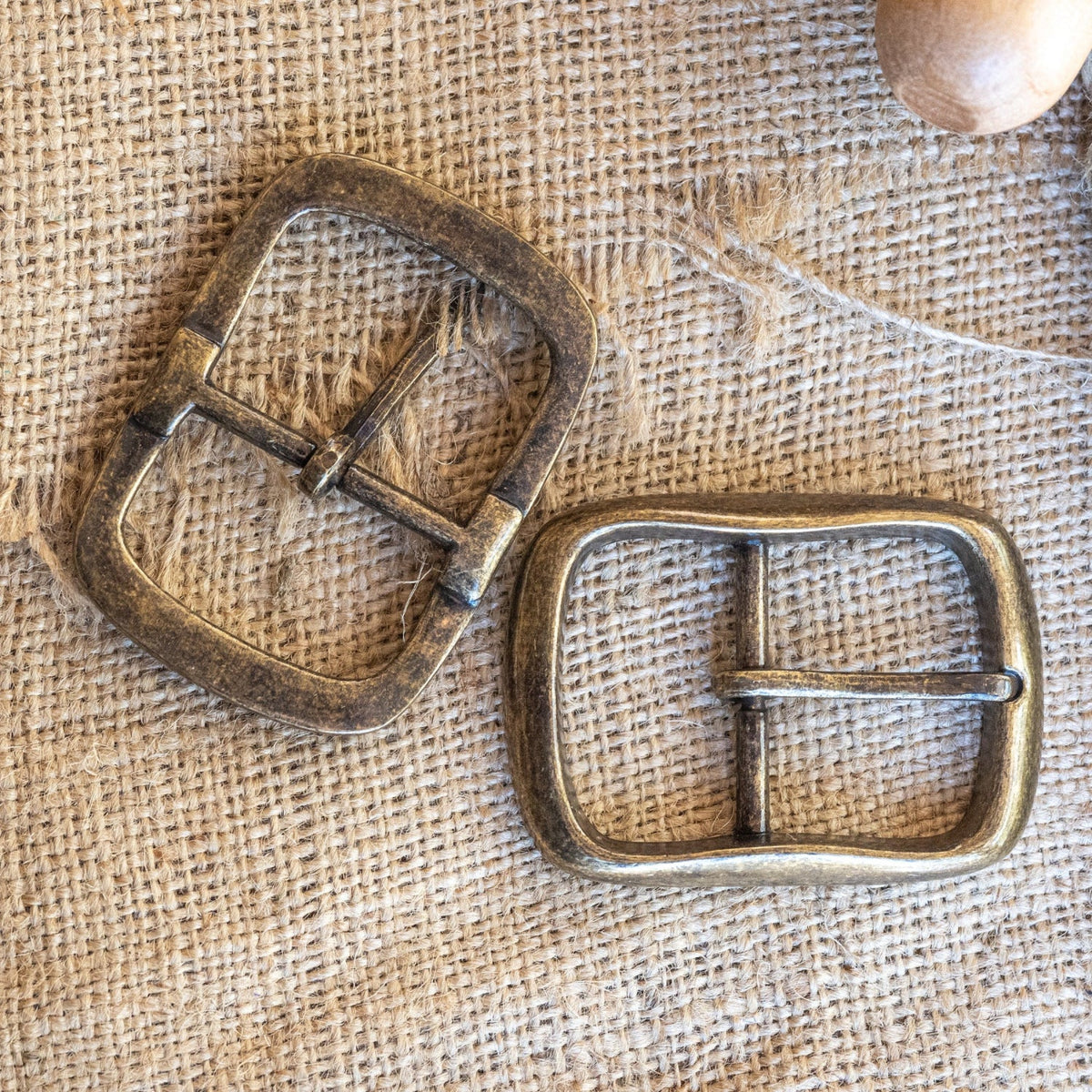 The Elk: Full Grain Buffalo Leather Belt w/ Gold Center Bar Buckle - Browns - 1.5" - TheBeltShoppe.com